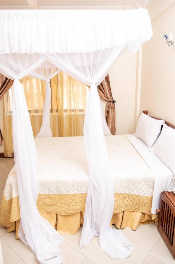 Briston Hotel Аруша Экстерьер фото